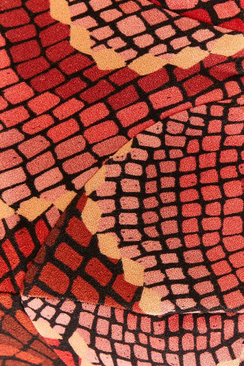 Detalle-de-la-estampado-geometrica-del-tejido.