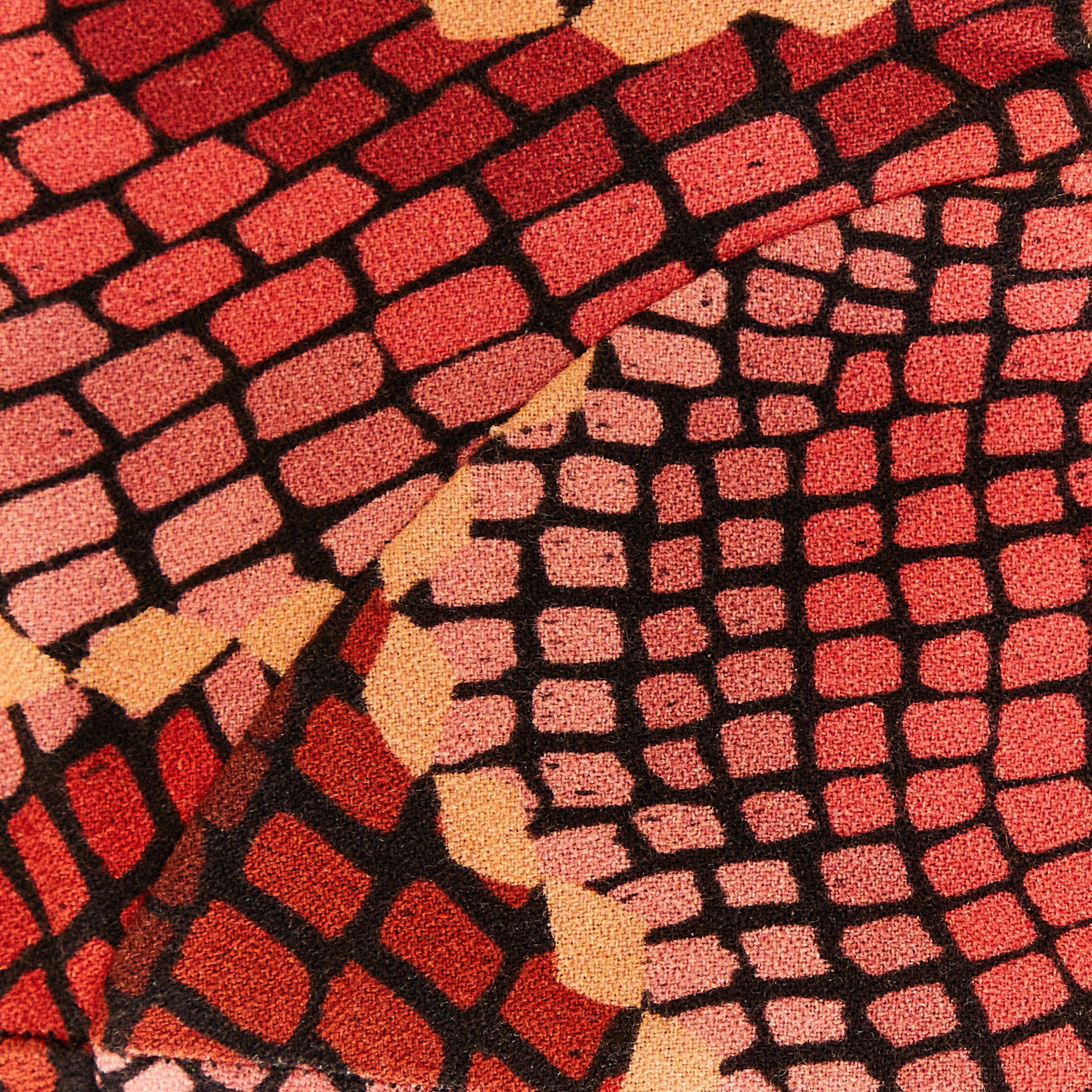 Otro-detalle-de-la-estampado-geometrica-del-tejido.