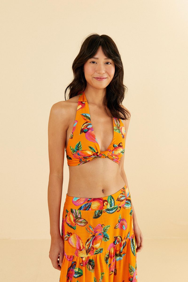 Top-de-cuello-halter-estampado-con-frutas-y-hojas-escote-en-V-y-nudo-central.