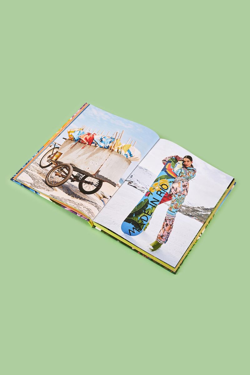 317165_0000_5-LIVRO-25-ANOS-DE-ALEGRIA.jpg