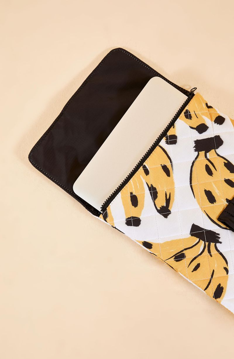 312683_2276_2-CAPA-DE-LAPTOP-13-ESTAMPADA-BOSSA-BANANA.jpg