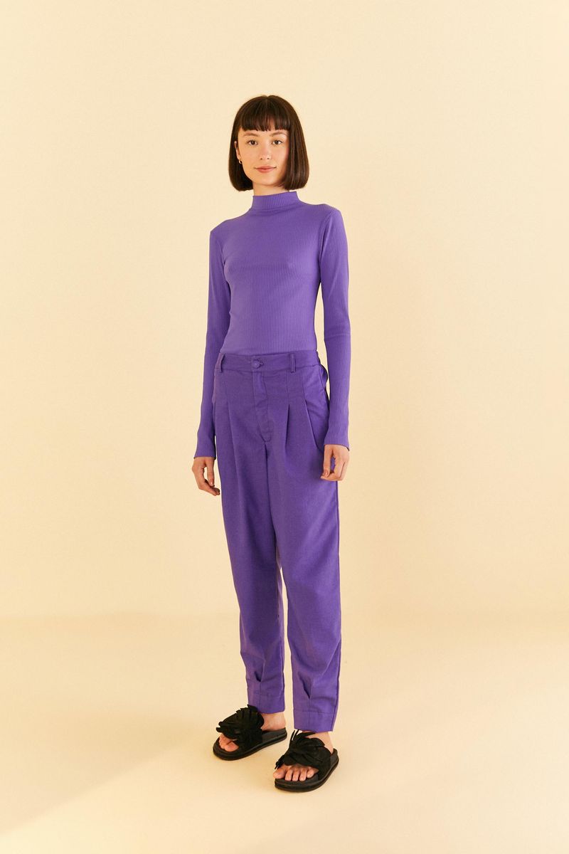 Blusa-de-cuello-alto-y-mangas-largas-en-tejido-acanalado-morado-vista-lateral.