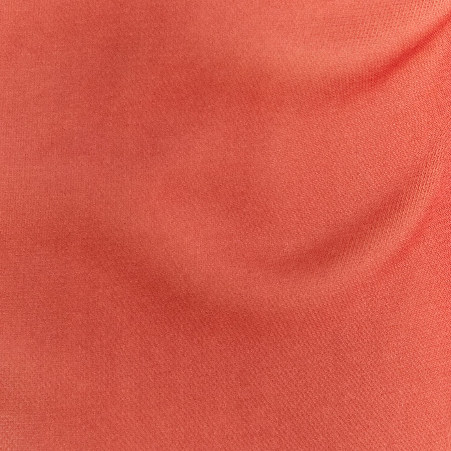 Primer-plano-del-tejido-de-tul-verde-de-la-blusa.