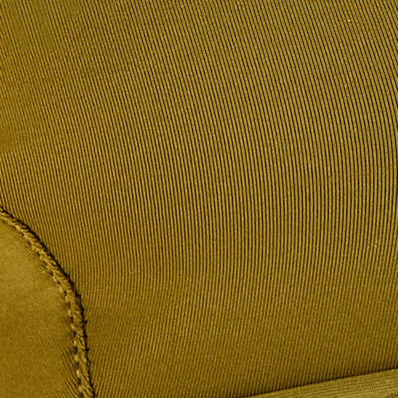 Detalle-de-la-tela-del-top-largo-basico-en-verde-oliva