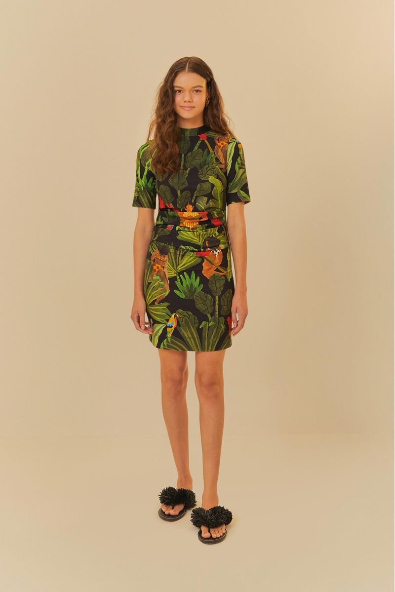 Imagen lateral del enterizo corto estampado Belleza Tropical.