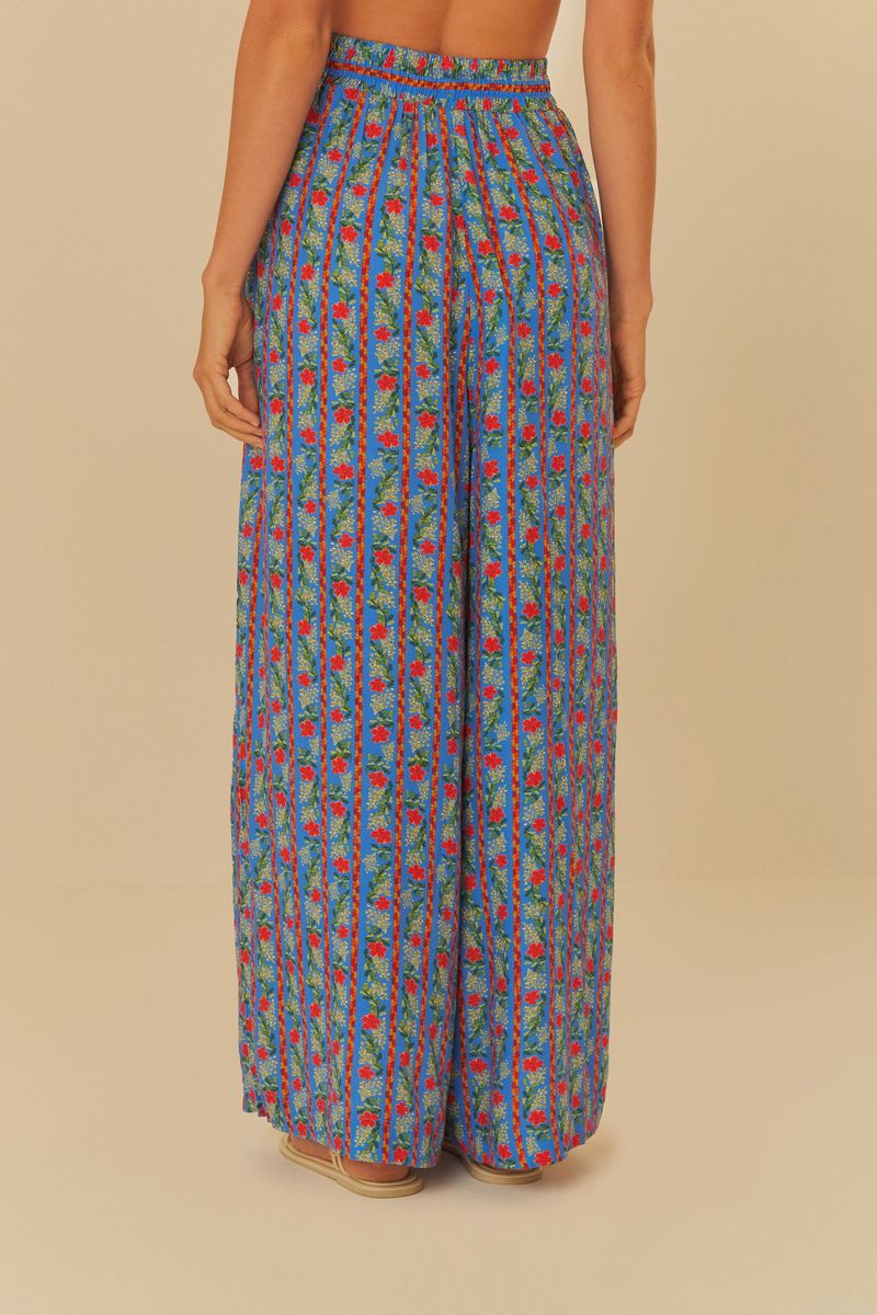 Imagen-de-una-modelo-usando-pantalon-palazzo-con-estampado-vista-trasera.