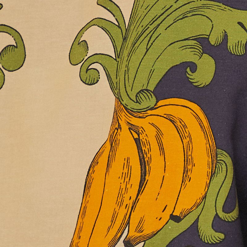 Detalle-del-estampado-de-bananas-del-pantalon