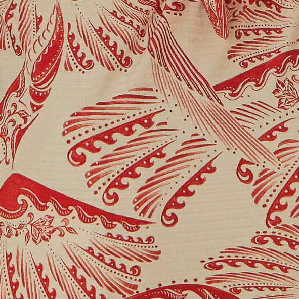 Close-up-del-estampado-botanico-en-rojo-y-blanco.