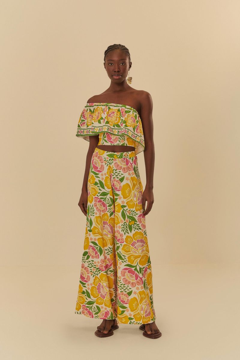 Imagen de un pantalón pantalona floral vibrante, visto de frente.