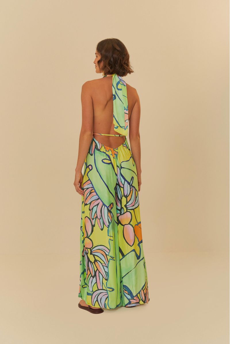 Jumpsuit-estampado-con-diseño-tropical-visto-desde-la-espalda.