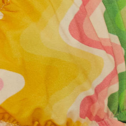 Primer-plano-del-estampado-de-onda-degradado-del-bikini.