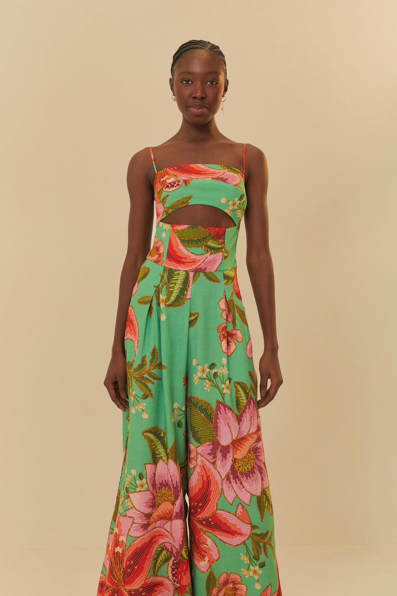 Enterito pantalona con estampado tropical vibrante visto de frente.
