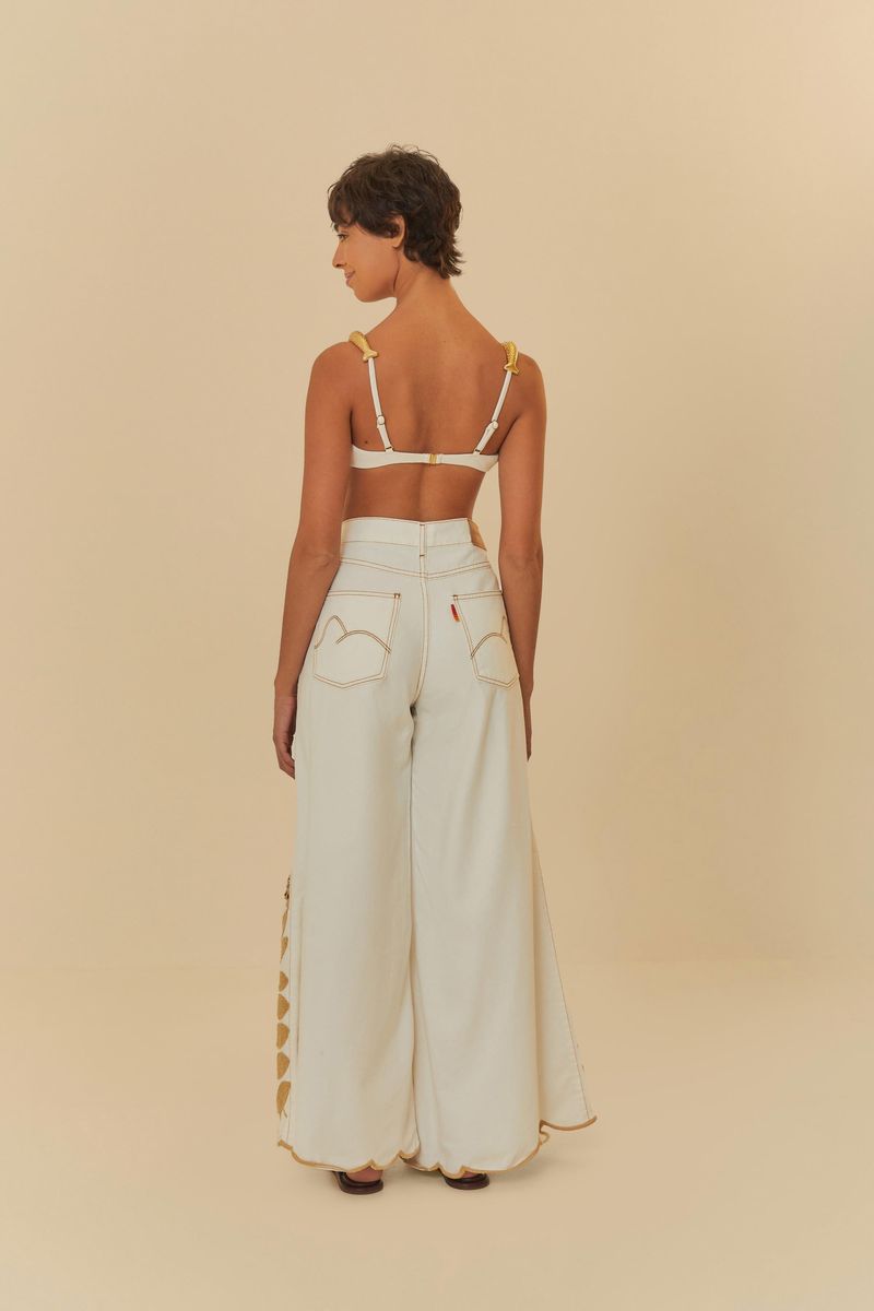 Detalle-de-la-barra-rendada-del-Pantalon-Richelieu-Rendeira-Off.