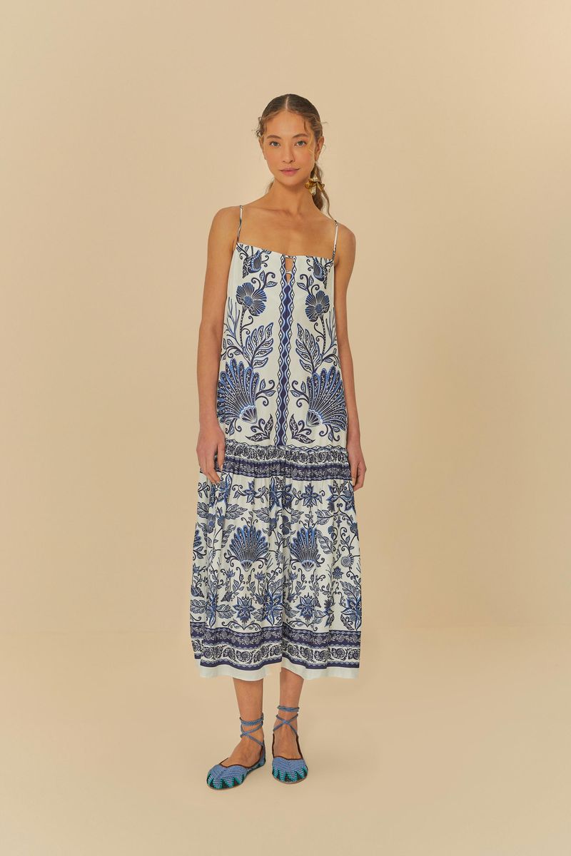 Vestido cropped con estampado botánico azul, vista frontal completa.