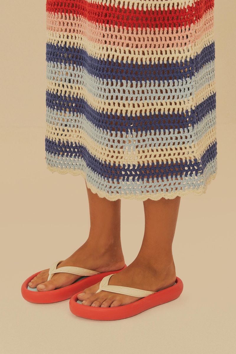 Primer plano de las sandalias Fresh Colorê mostrando detalles del diseño.