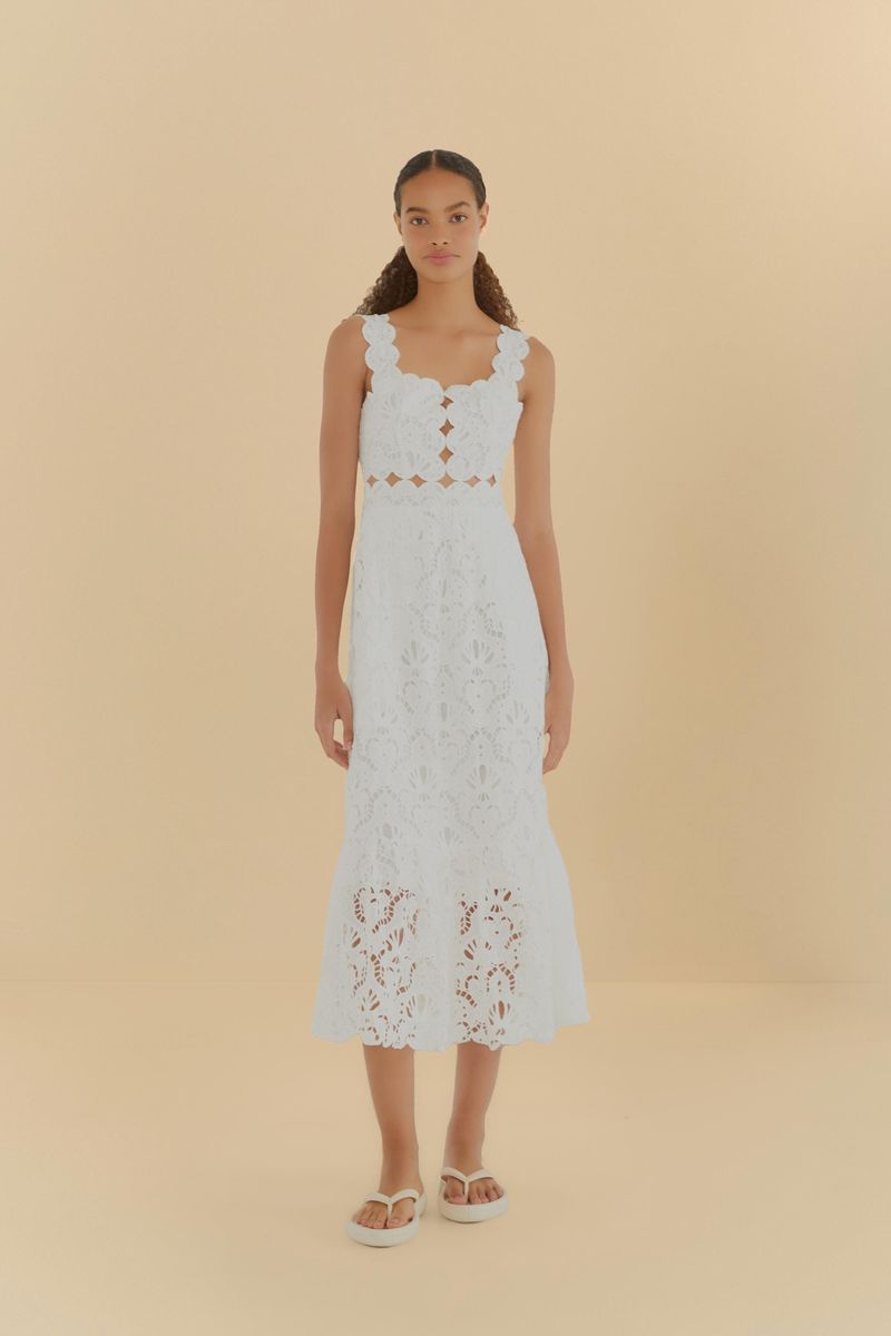 Vestido Cropped Laise Concha visto de frente, destacando el diseño en laise y el escote cuadrado.