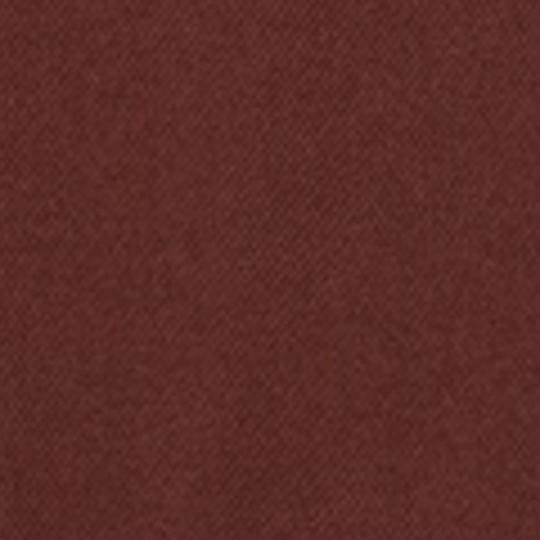 Detalle-del-tejido-marron-de-la-chaqueta-bomber-en-sastreria.