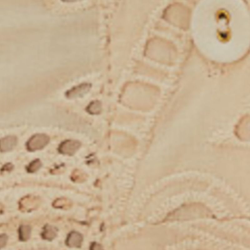 Close-up-de-la-tela-laise-del-vestido.