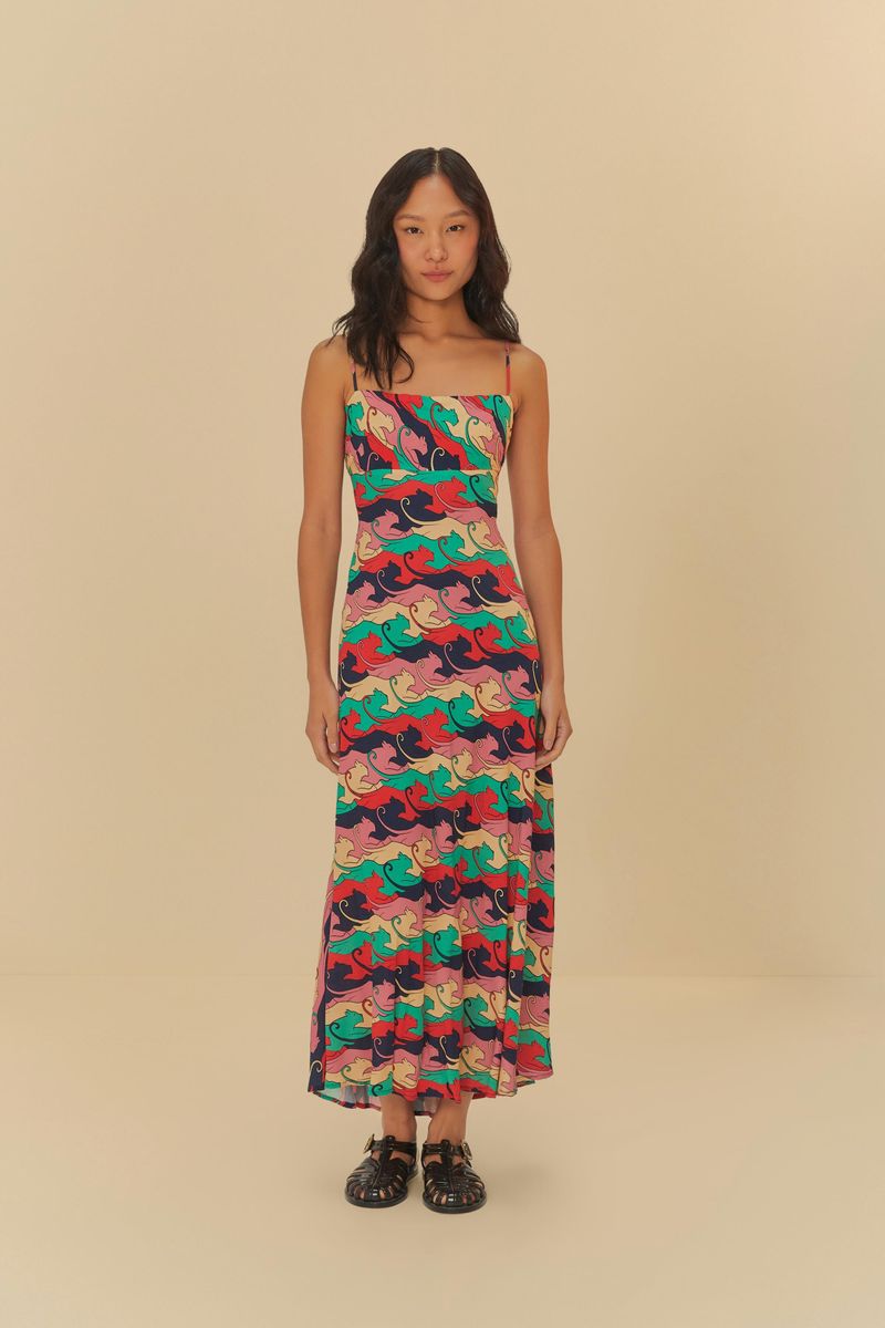 Vestido midi con estampado de panteras en colores vibrantes, tiras delgadas y escote recto.