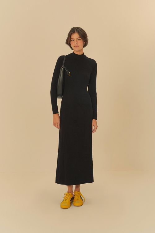 Vestido De Cuello Alto Con Escote Posterior De Crepé