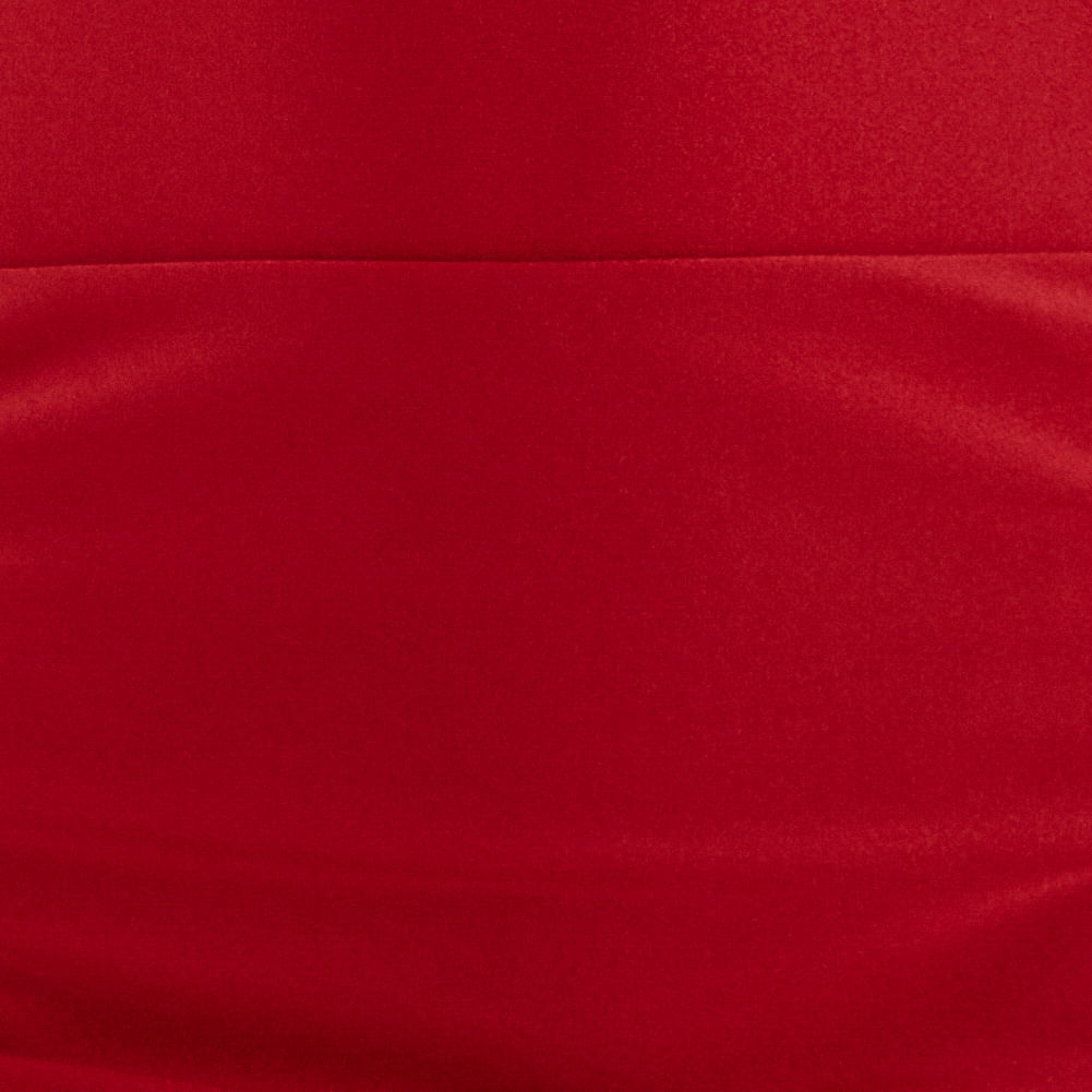 Close-up-de-la-tela-roja-de-la-mini-falda.
