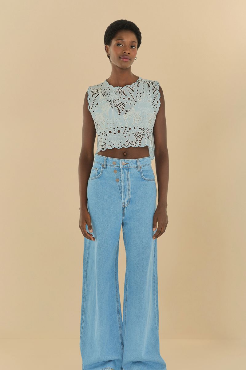 Jeans rectos azul claro con cintura alta reversible, vista trasera.