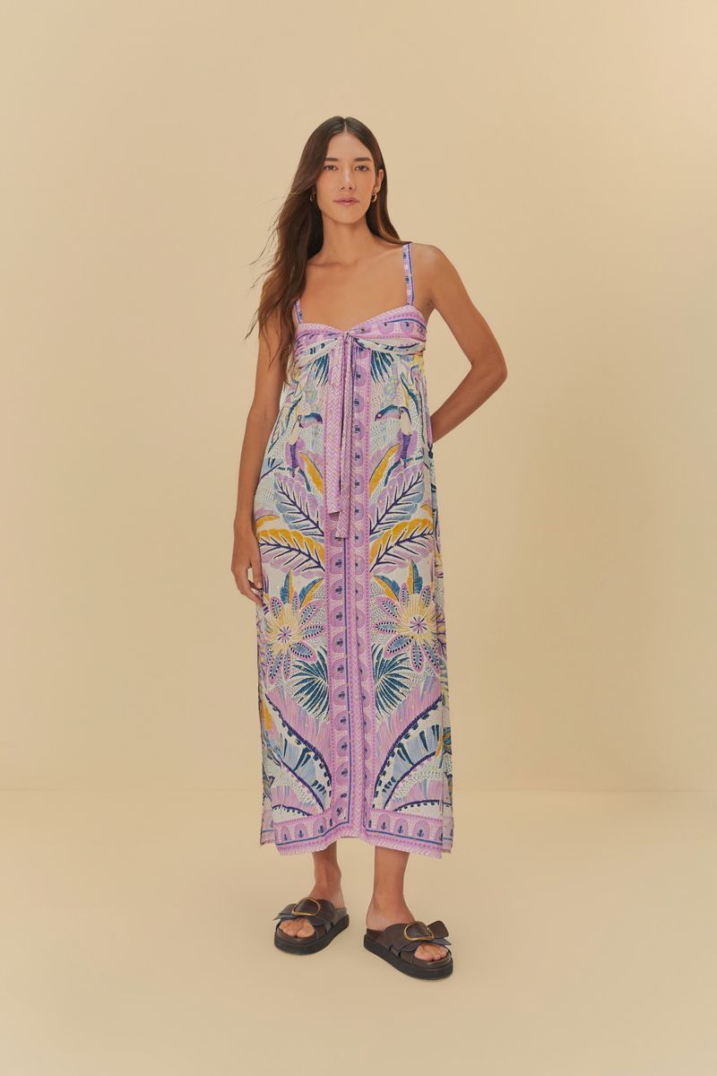 Imagen de un vestido cropped con estampado tropical de tucanes y follajes, con tirantes finos y barra recta.