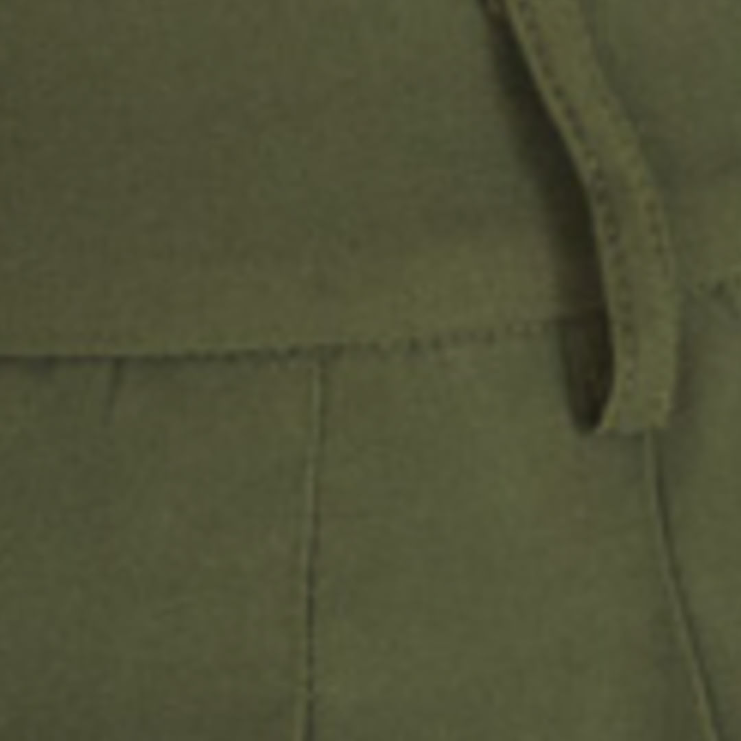 Detalle cercano del estampado tropical de la Blusa Ravenala S.