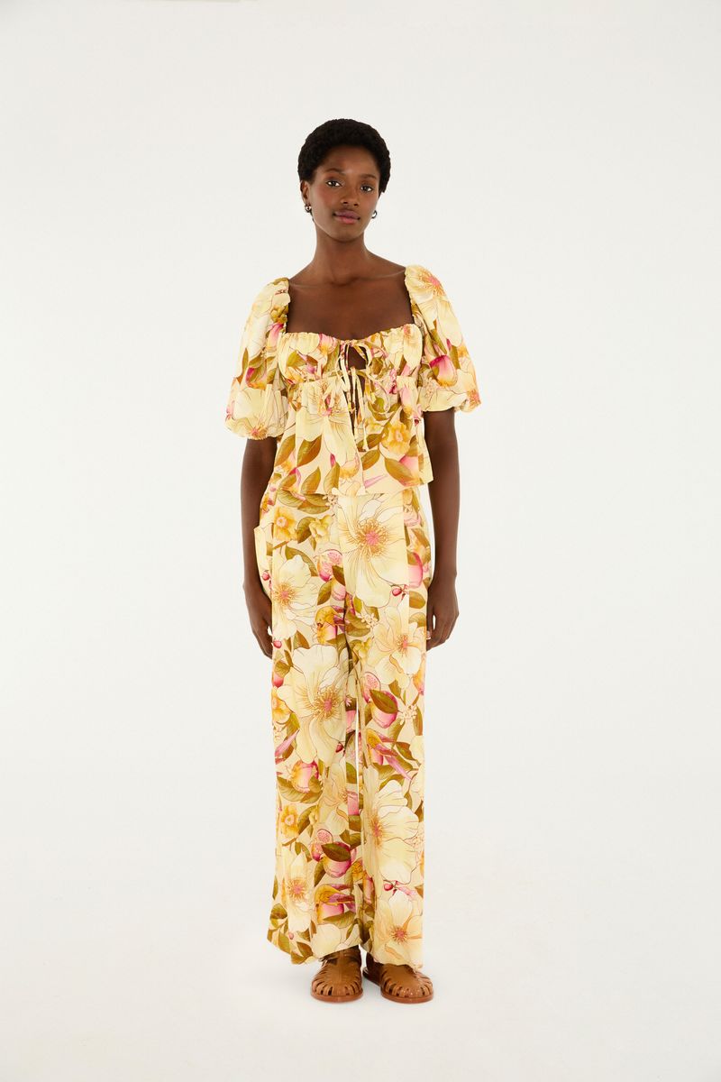 Blusa Romance de Flor con diseño floral, vista completa.