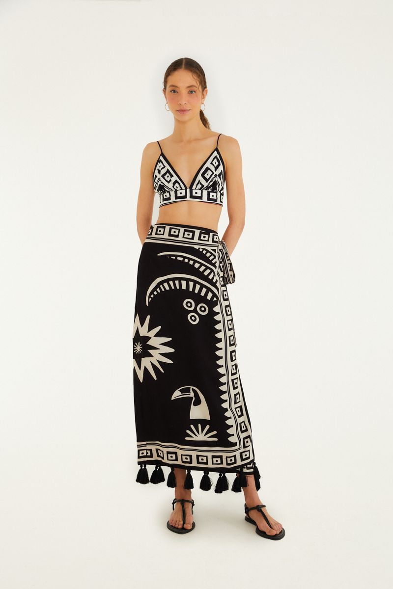 Vista frontal de la Falda Pareo Lenco Tropicano con estampado tropical y geométrico.
