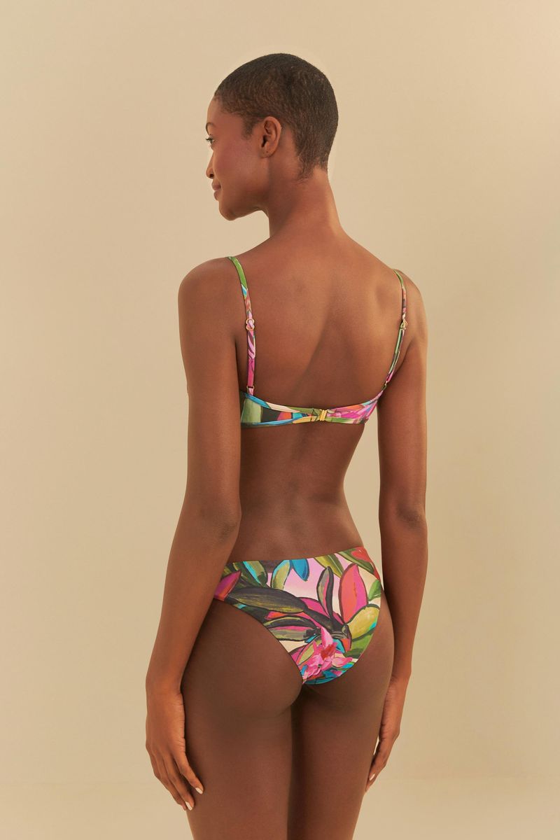 Vista trasera del bikini estampado mostrando detalles de la espalda.