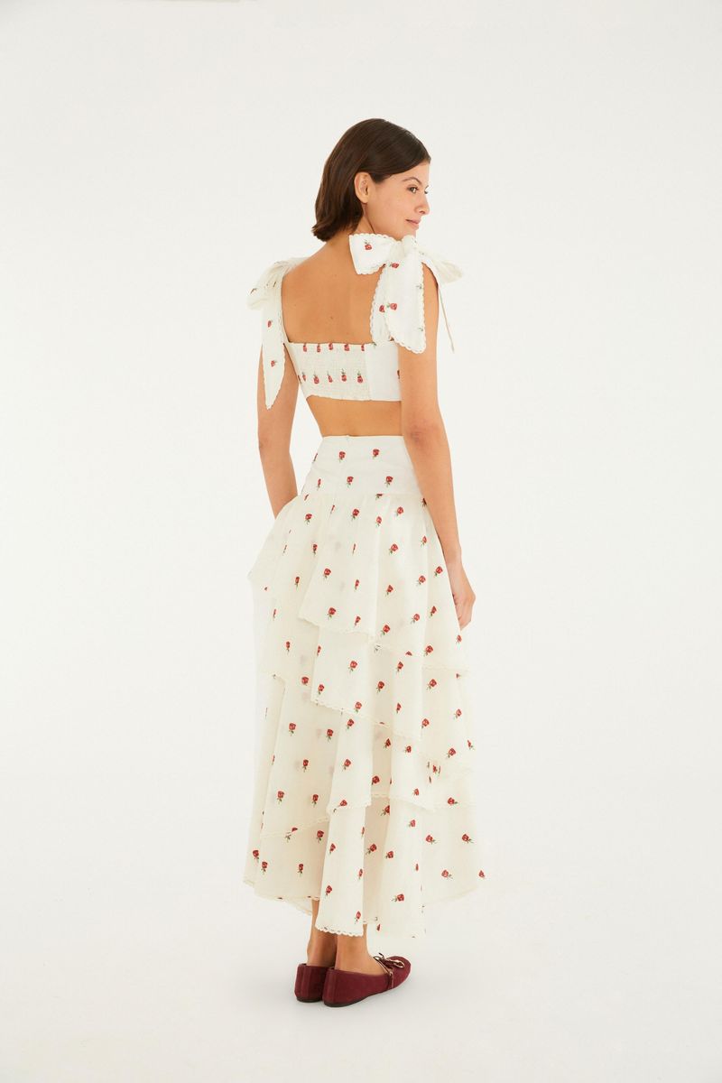 Falda larga con volantes y estampado floral vista desde atrás.