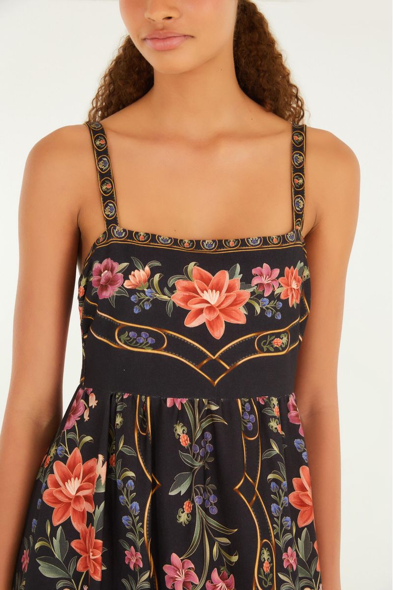 Detalle del corpete del vestido midi floral Belle, mostrando el estampado floral y el acabado de los tirantes.
